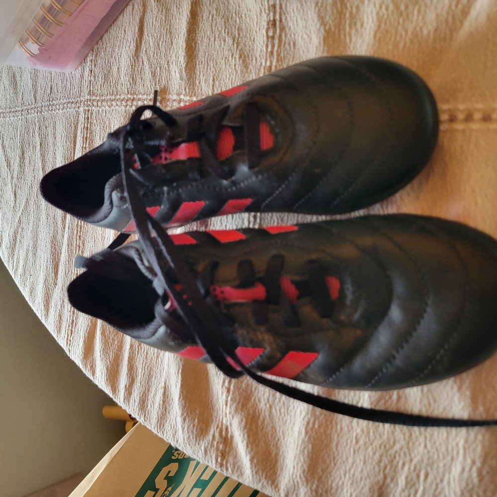 Adidas Kids Black and Pink soccer Shoes